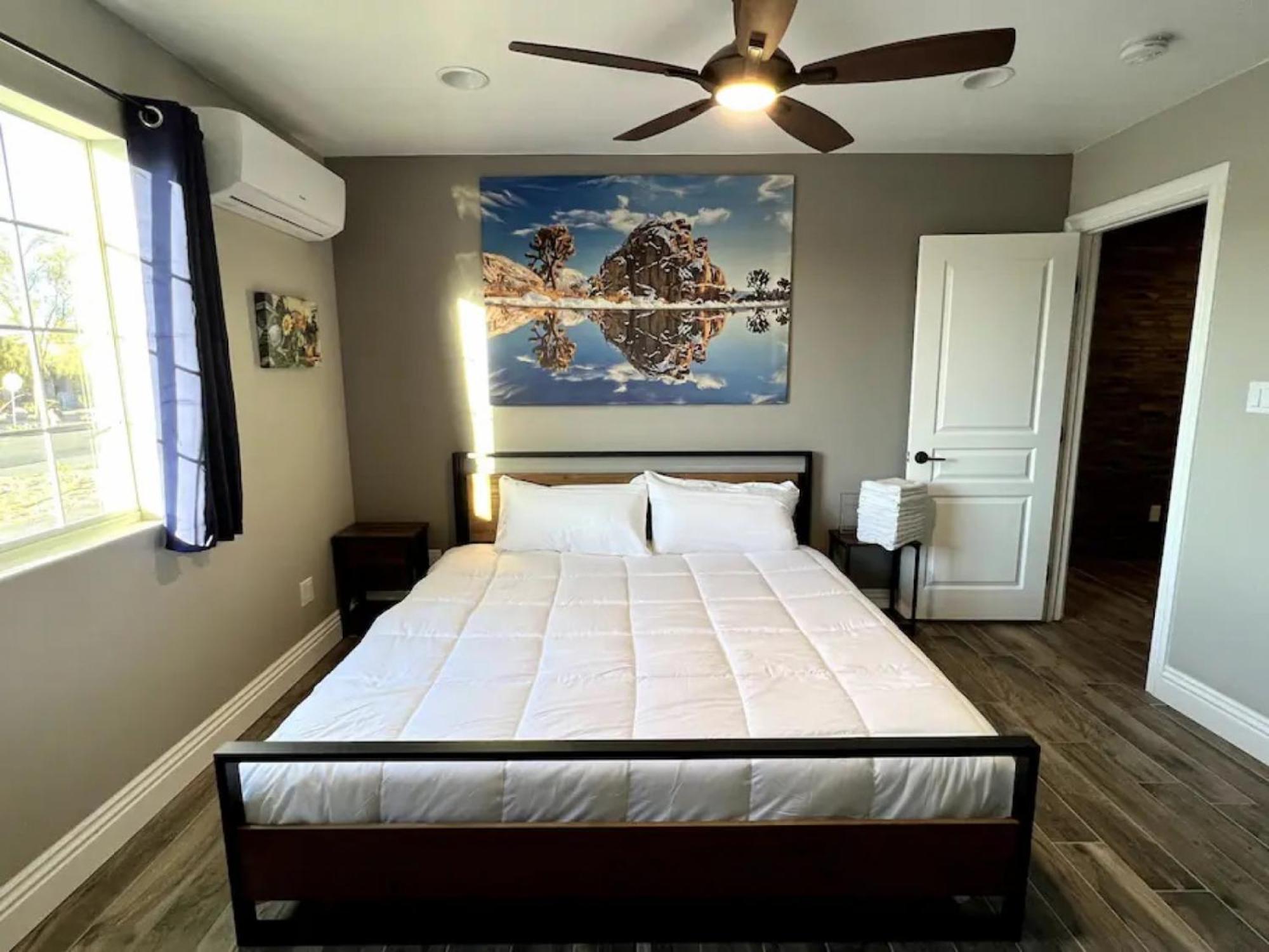 Lux Private - Pool, Billiards, 8 Smart Tvs, Board Games, Cotton Bedding - The Stone Sanctuary At Mccullough Hills Trailhead *