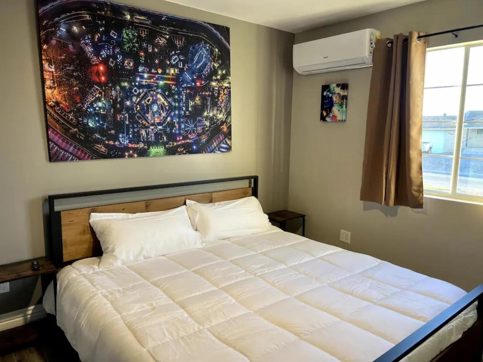 Holiday home Lux Private - Pool, Billiards, 8 Smart Tvs, Board Games, Cotton Bedding - The Stone Sanctuary At Mccullough Hills Trailhead *