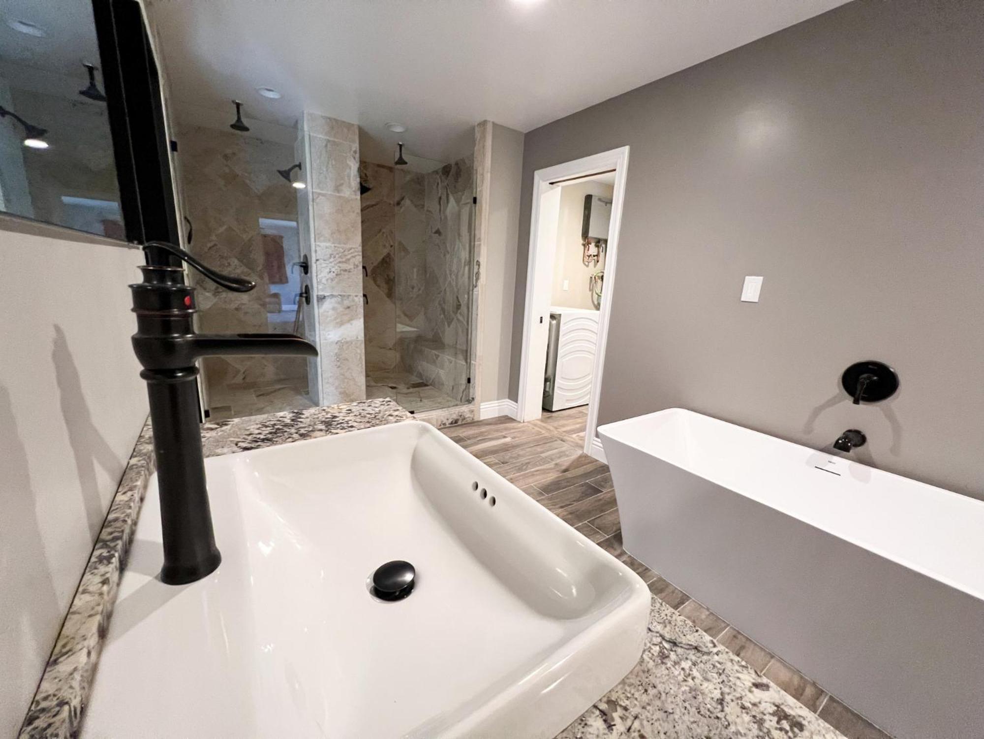 Holiday home Lux Private - Pool, Billiards, 8 Smart Tvs, Board Games, Cotton Bedding - The Stone Sanctuary At Mccullough Hills Trailhead Las Vegas
