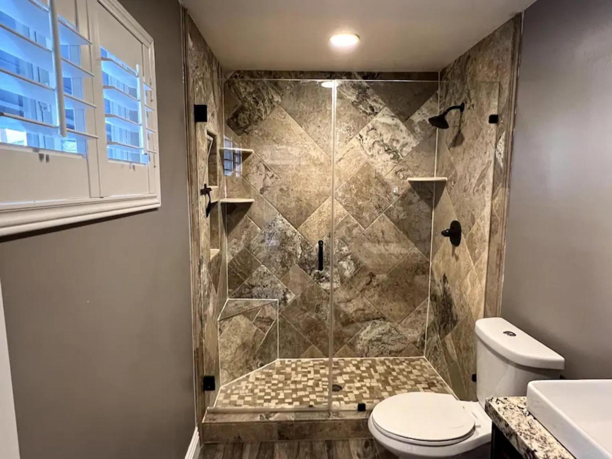 Lux Private - Pool, Billiards, 8 Smart Tvs, Board Games, Cotton Bedding - The Stone Sanctuary At Mccullough Hills Trailhead Holiday home