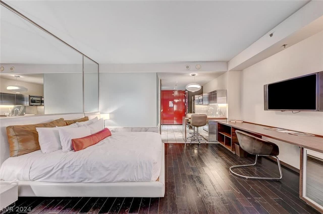 Inn Stunning Strip View W Balcony Access 35308 Las Vegas