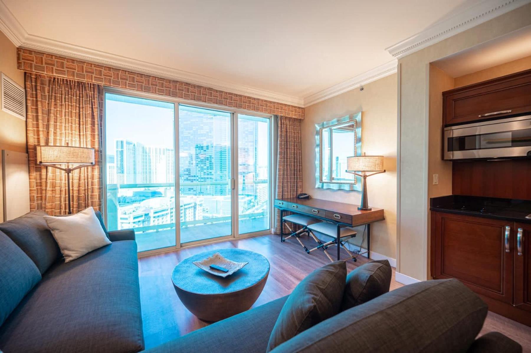 No Fee Strip View Balcony+ Valet Parking Holiday home Las Vegas