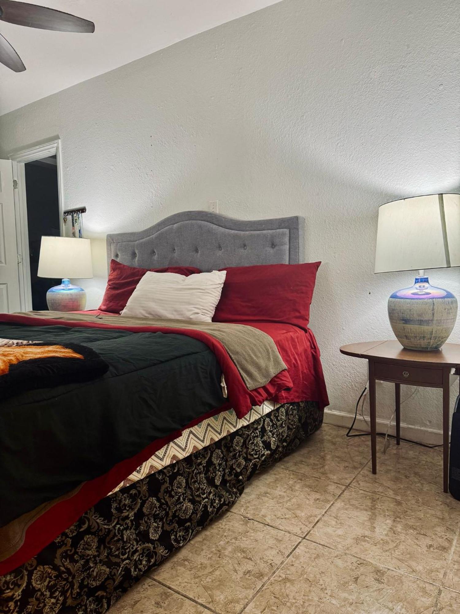 Cozy Close To The Strip In Vegas Homestay Las Vegas