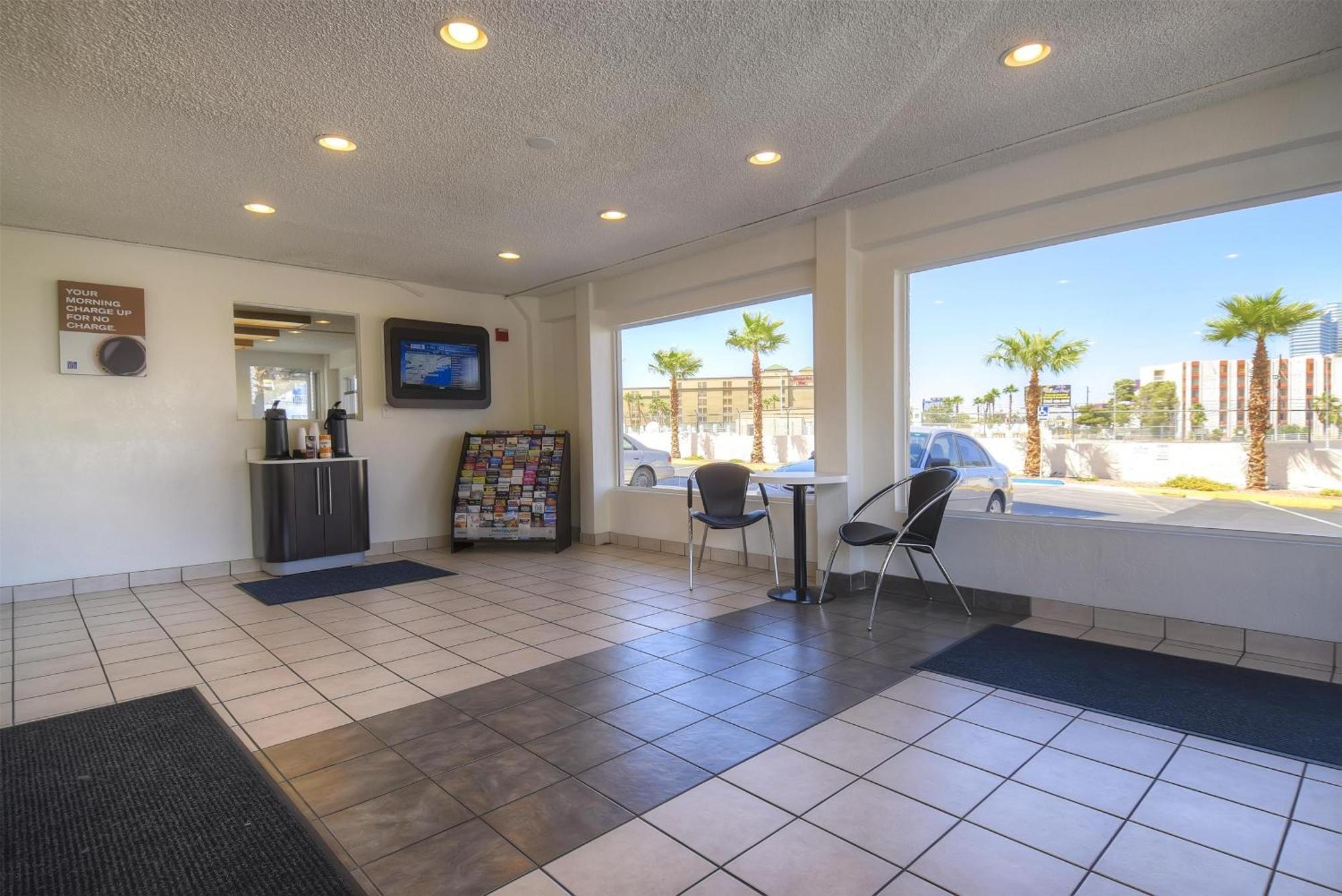 6 Vegas, Nv - I-15 Stadium Hotel 2*