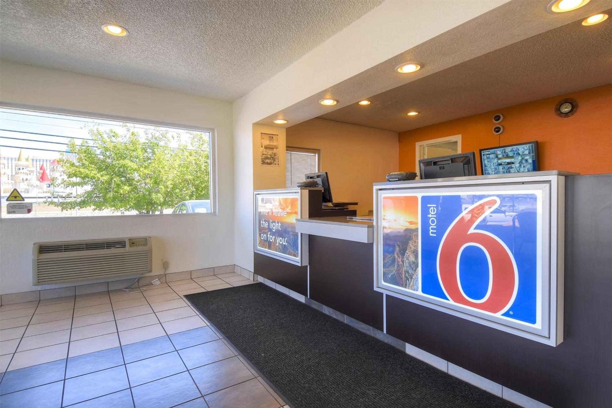 Hotel 6 Vegas, Nv - I-15 Stadium 2*