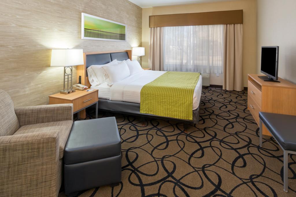 Holiday Express And - Henderson By Ihg Hotel Las Vegas