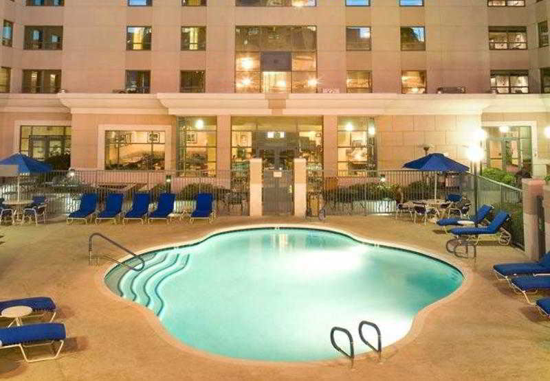 Hotel By Marriott Hughes Center 3*