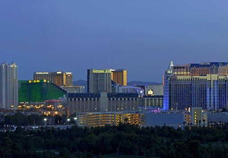 By Marriott Convention Center Hotel 3*