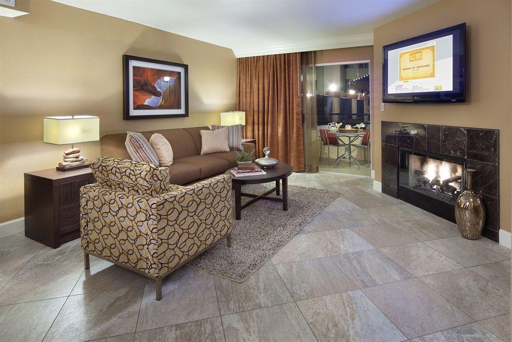 Holiday Club Vacations At Desert Club 3*