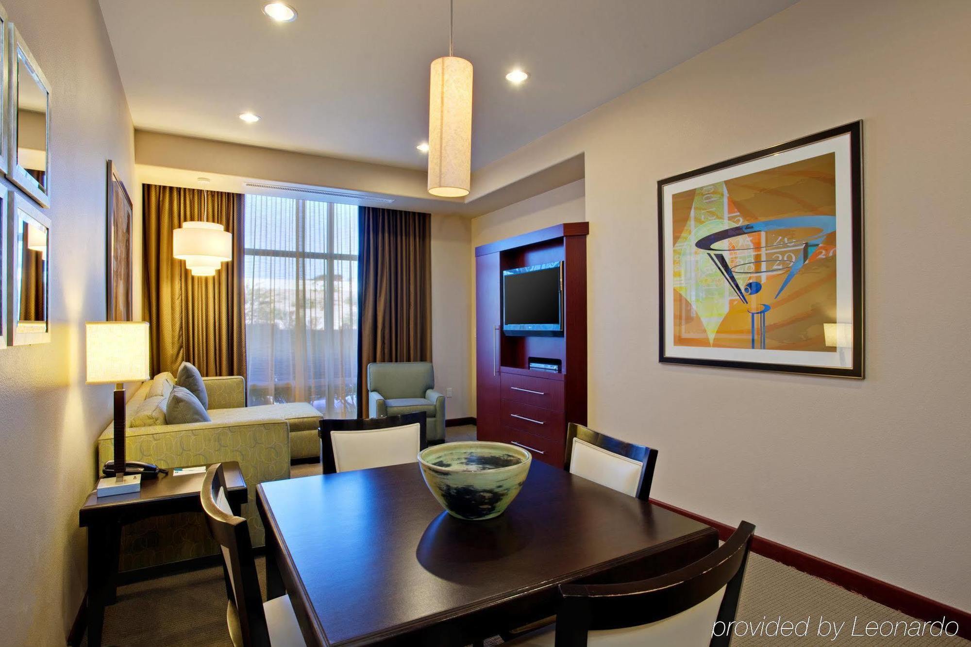Hotel Staybridge Vegas - Stadium District