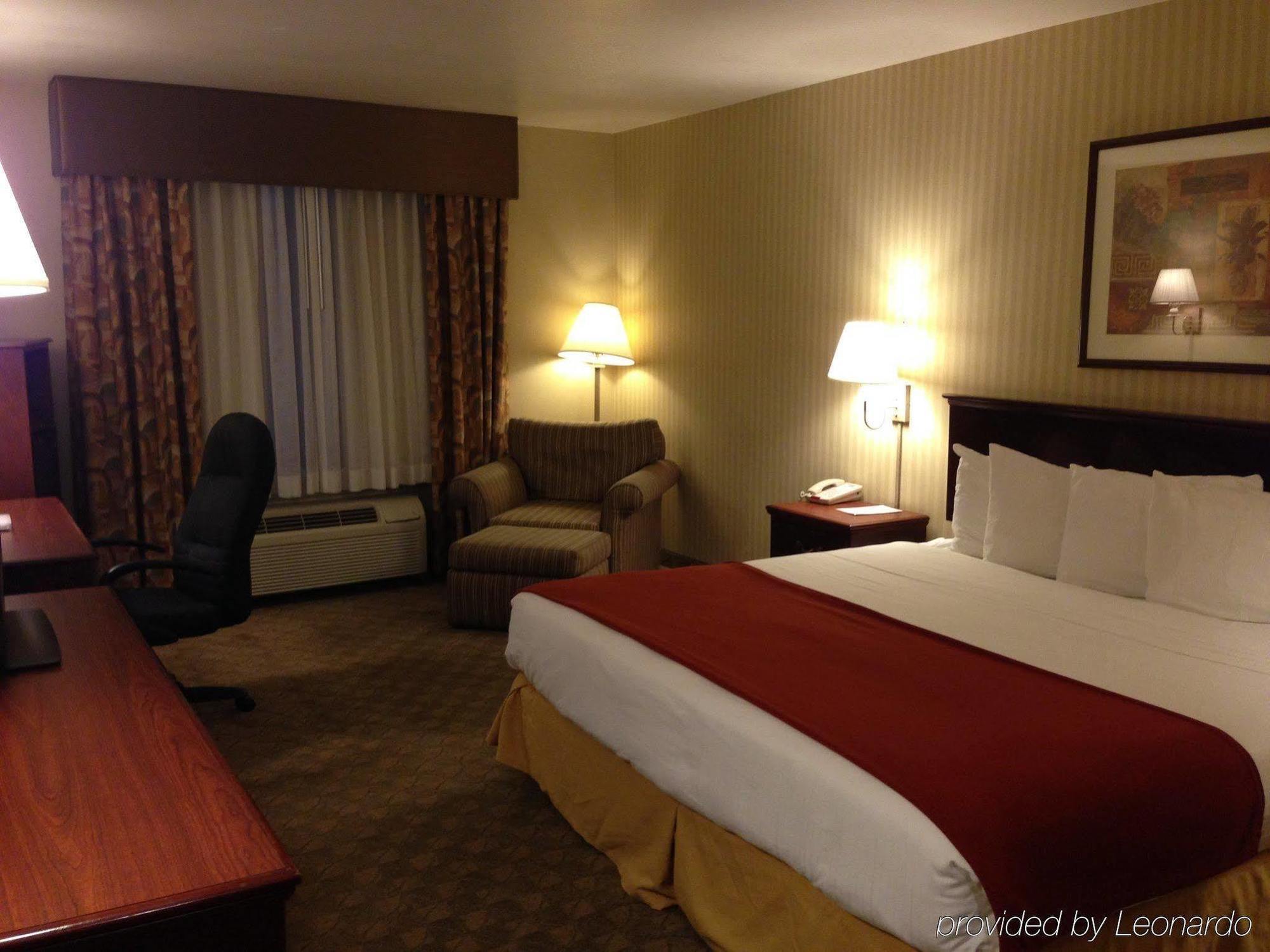 Holiday Express And - Henderson By Ihg Hotel
