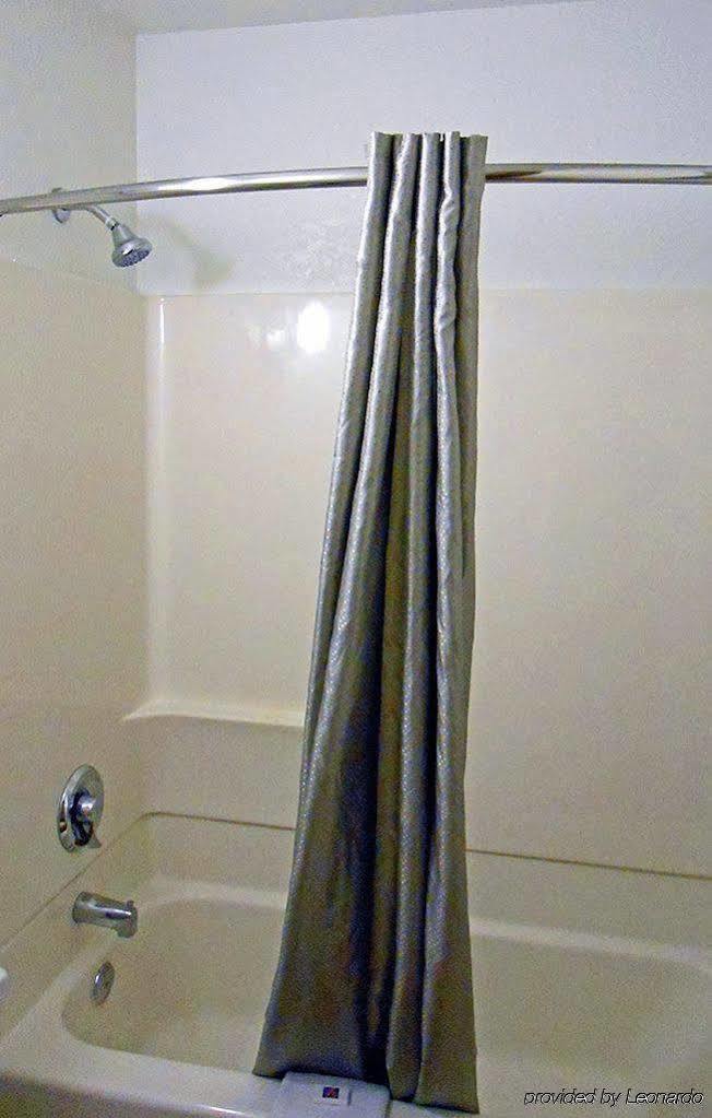 6 Vegas, Nv - I-15 Stadium Hotel 2*