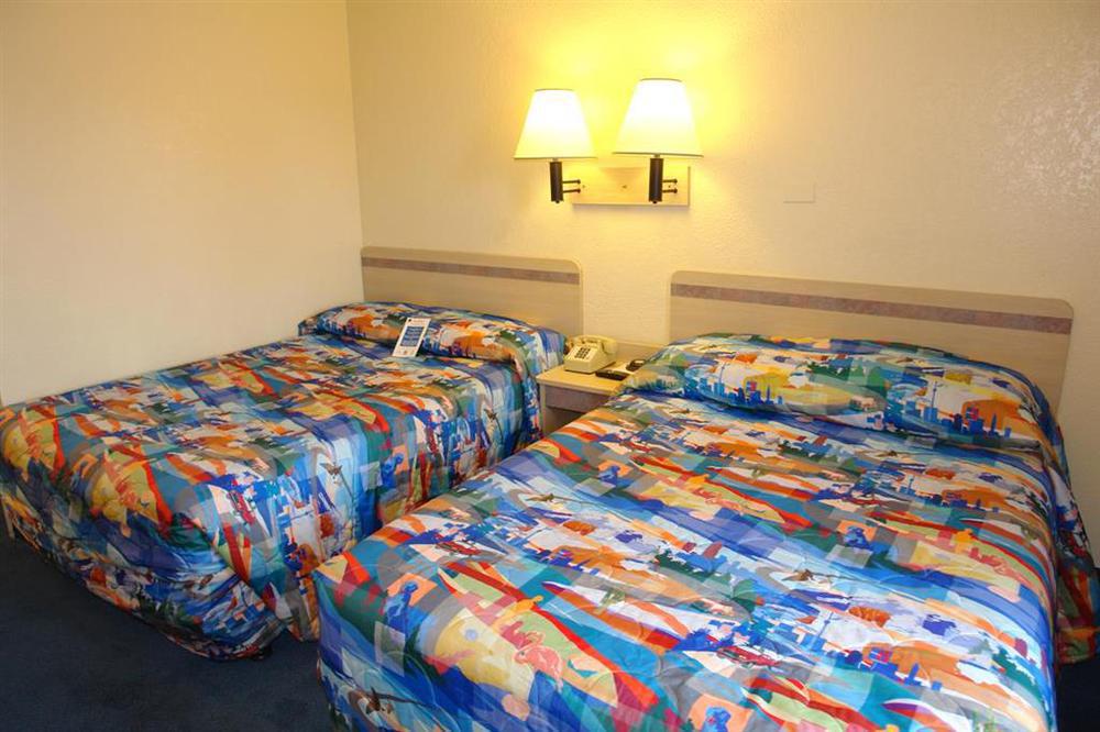 6 Vegas, Nv - I-15 Stadium Hotel 2*