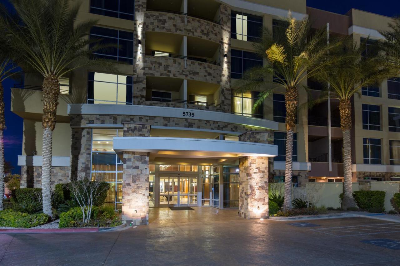 Staybridge Vegas - Stadium District