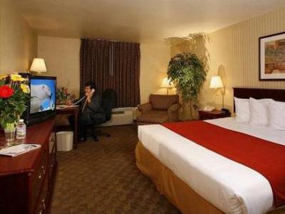 Holiday Express And - Henderson By Ihg Hotel Las Vegas