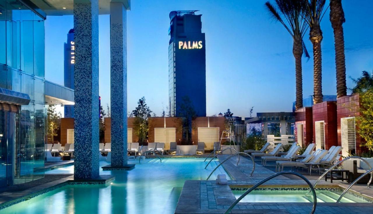Palms Place Stripview With Open Balcony -33 4*