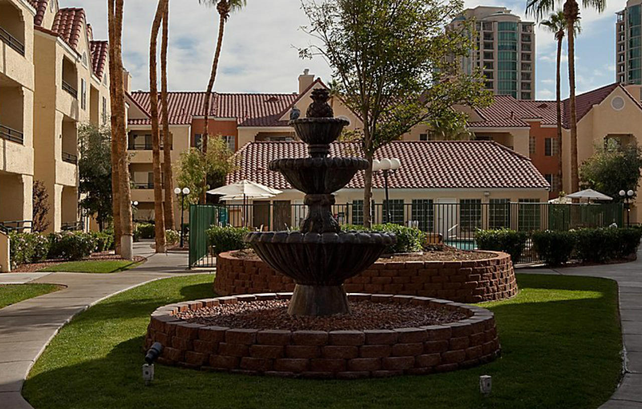 Resort Holiday Club Vacations At Desert Club