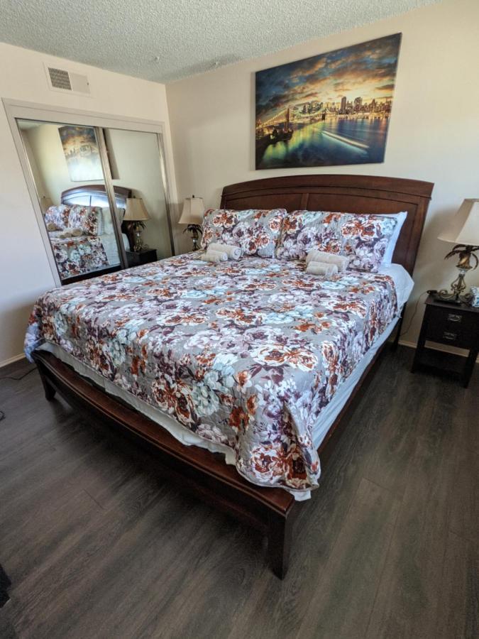 Vacation 3.5 Mi To Strip/dt/outlt Up To 8 Gst Holiday home *