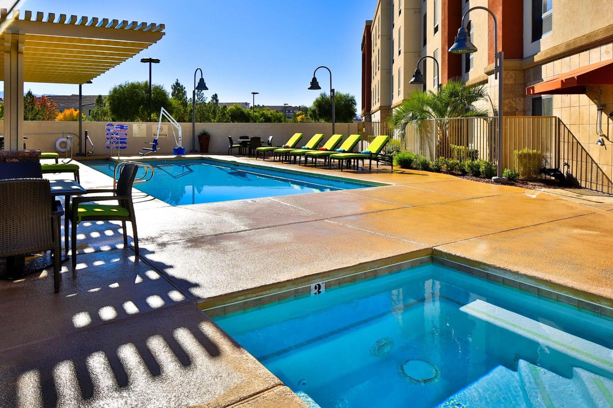 Hampton & Vegas South 3*