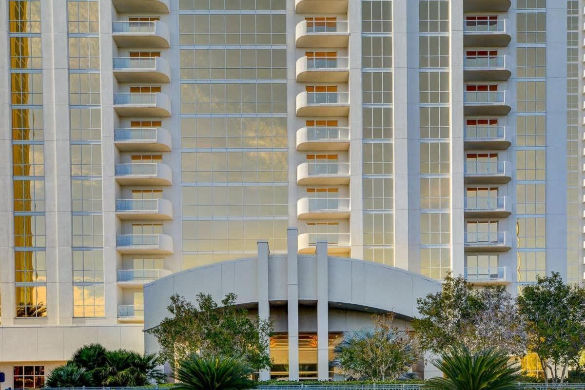 Mgm Signature-33-709 F1 Track & Strip View Balcony Holiday home