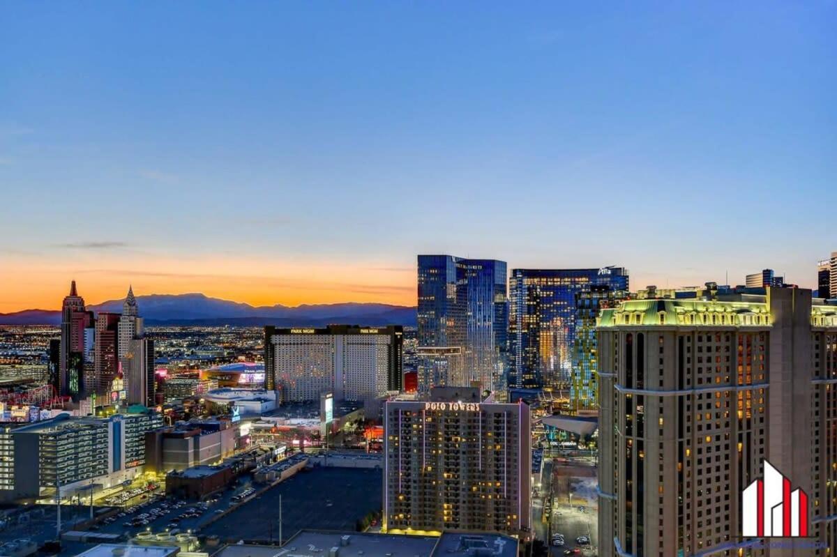 Mgm Signature-33-709 F1 Track & Strip View Balcony * Las Vegas