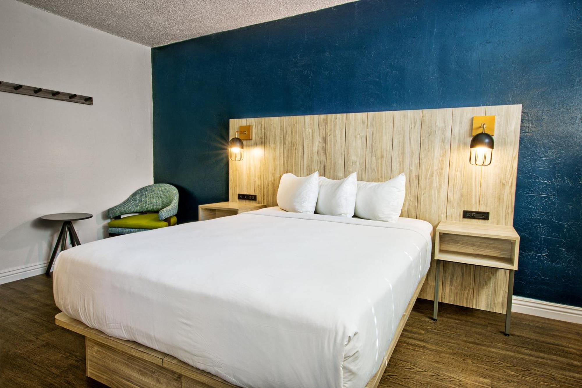 Downtowner Boutique Hotel 3*