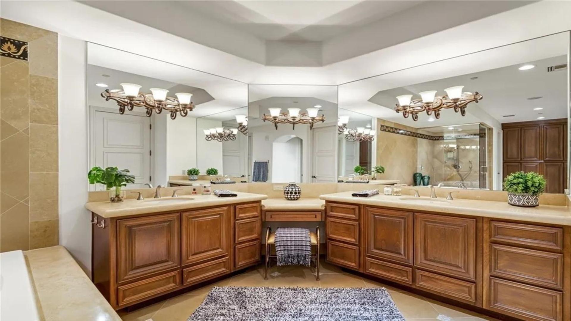 Three Bedroom Luxury With Private Express Elevator Las Vegas