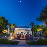 Villa Carota - 6 Bedrooms And A Casitas