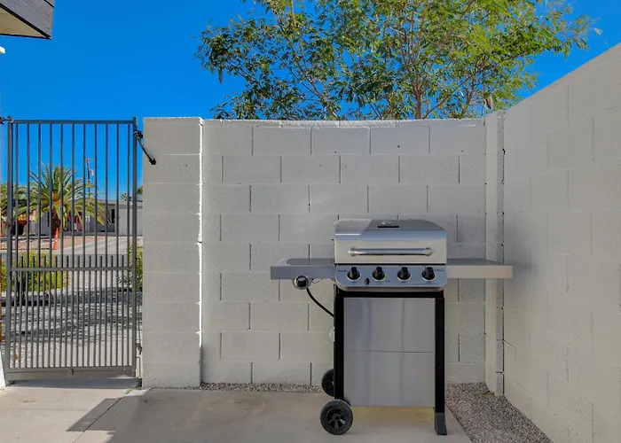 Lady Luck Oasis Large Pool Central Dogs Welcome