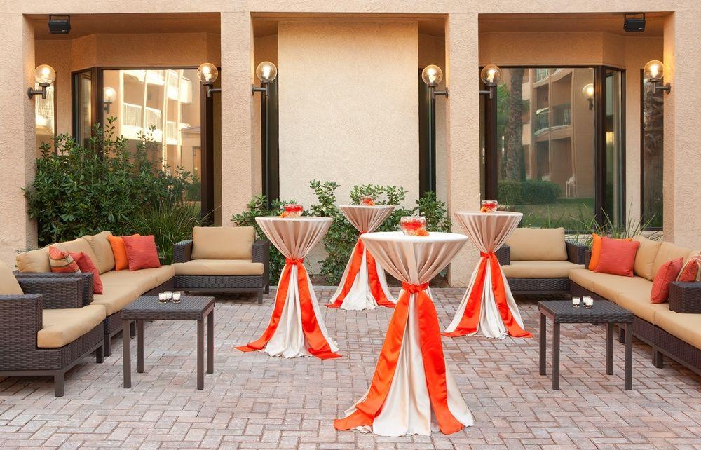 Courtyard By Marriott Convention Center Hotel Las Vegas