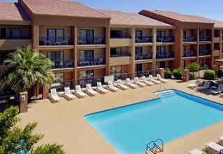 Courtyard By Marriott Convention Center Hotel