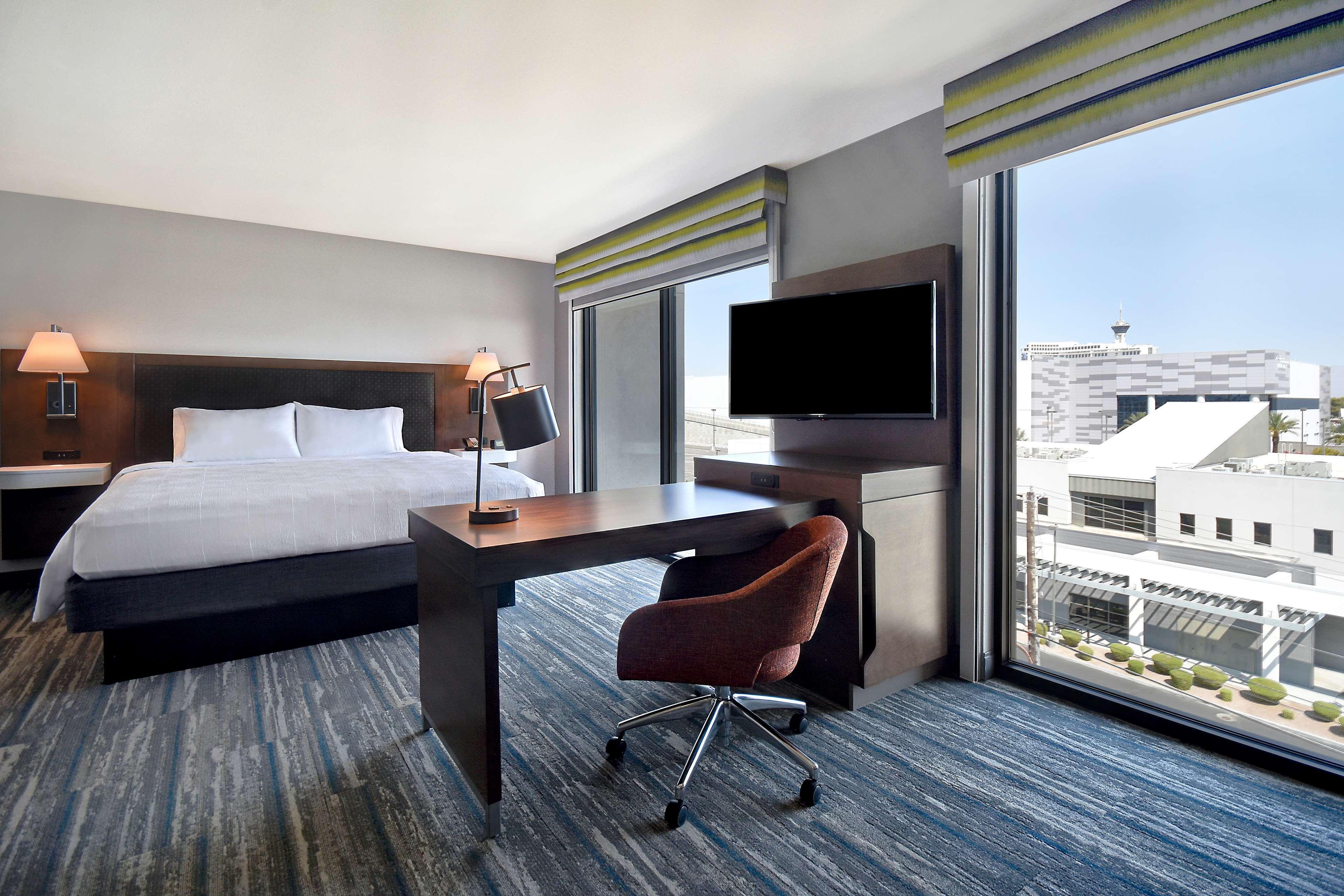 Hampton & Vegas Convention Center - No Fee Hotel Las Vegas