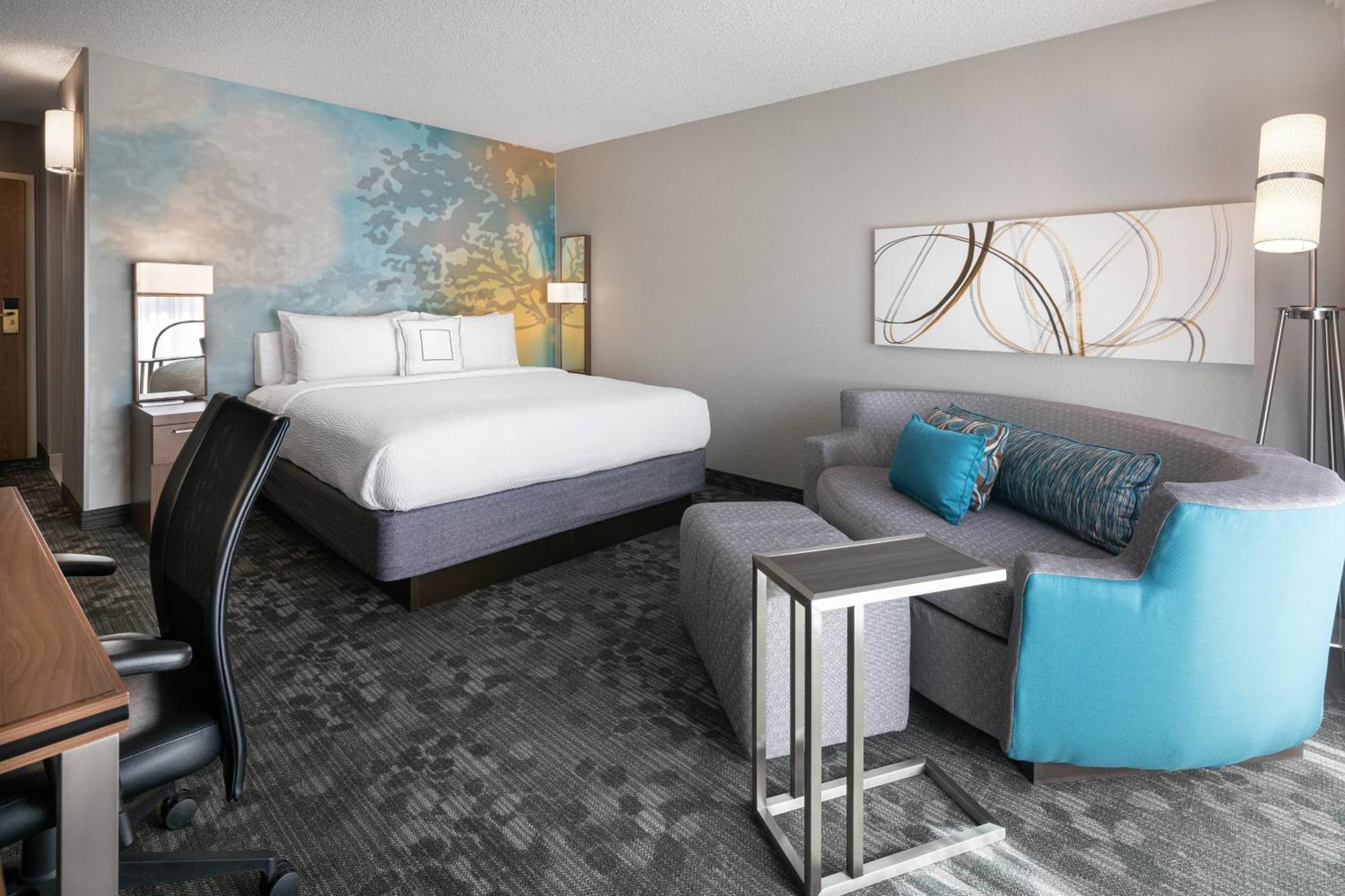 Courtyard By Marriott Convention Center 3*