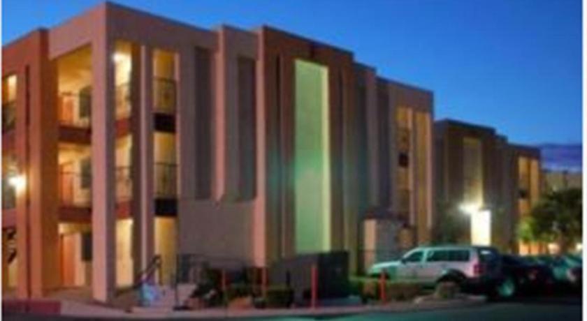 Nellis At Main Gate Hotel 2*
